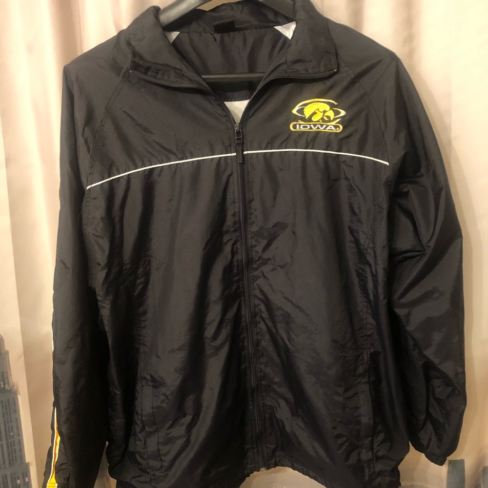 MEN’S STARTER IOWA HAWKEYES JACKET